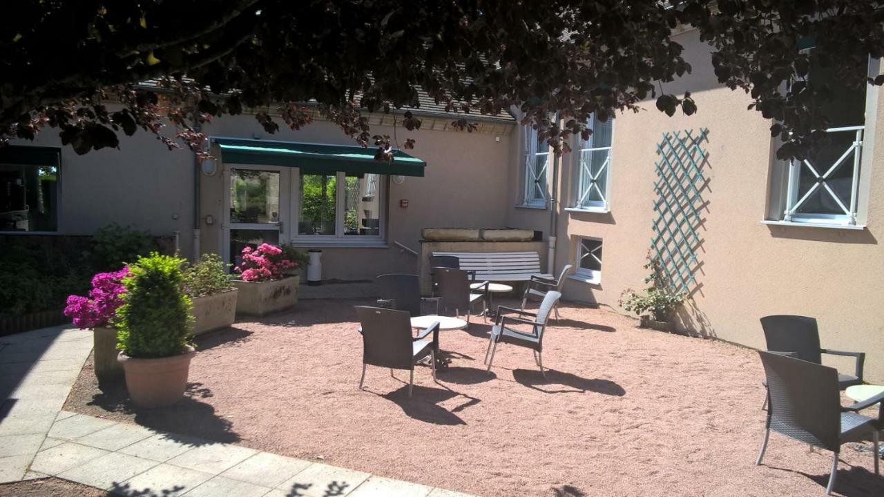 Hotel Du Commerce Tronget Esterno foto